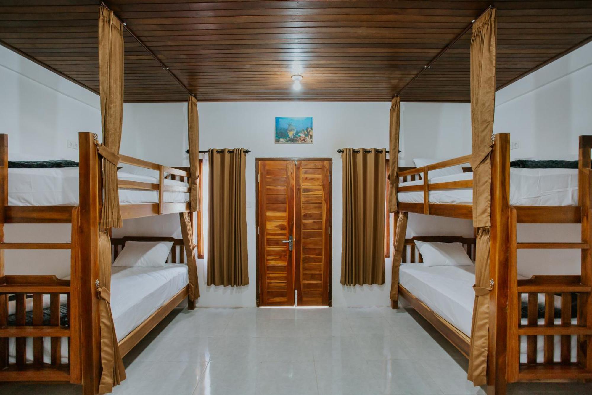 Garuda Hostel & Accomodation Nusa Penida Toyapakeh Εξωτερικό φωτογραφία